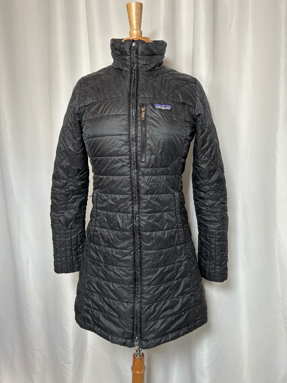 BLACK PATAGONIA WOMEN'S RADALIE PARKA - SIZE SMALL